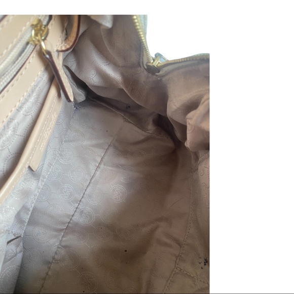 Michael Kors Monogram Tan and Cream Purse - Picture 6 of 12